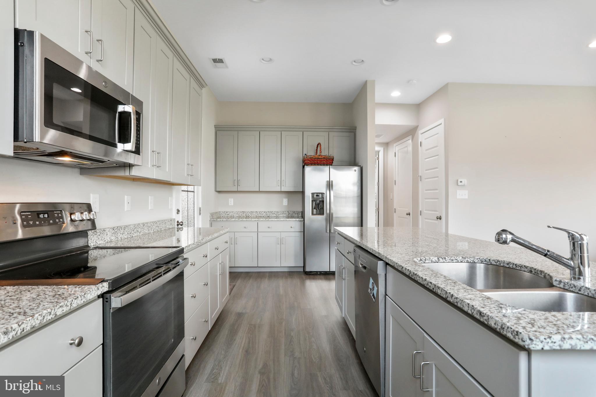 32 BONITA PINE TRAIL