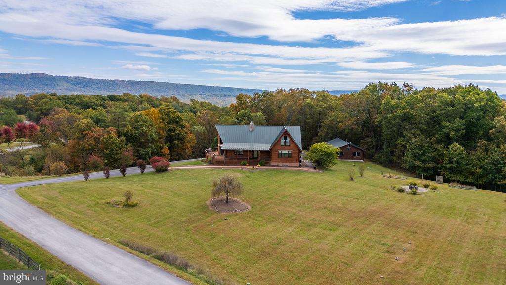 447 FABLE ROAD