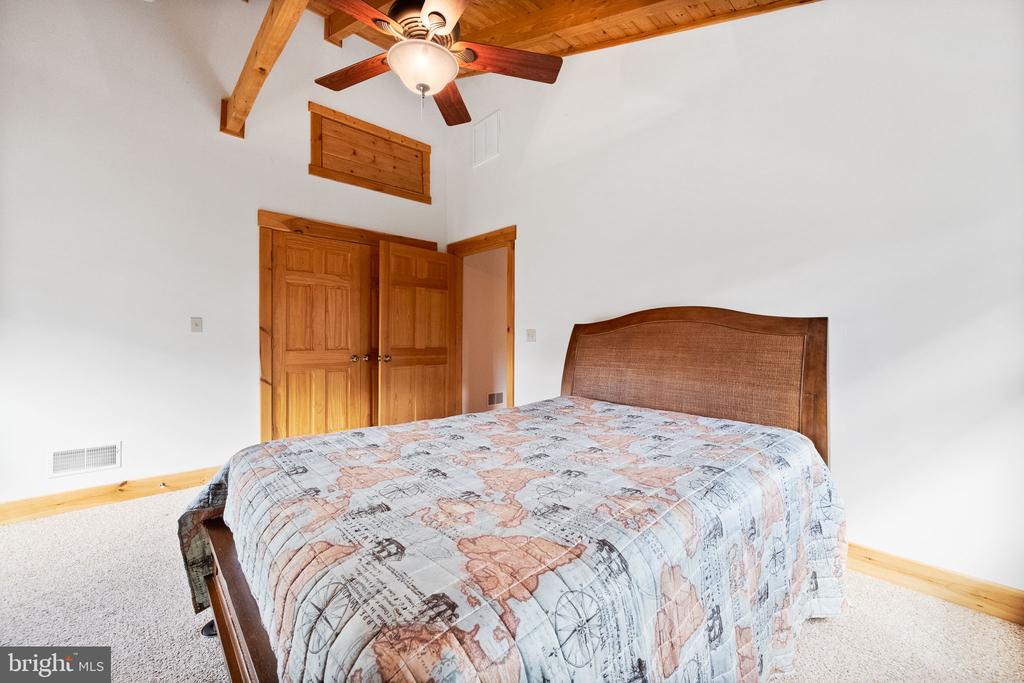 447 FABLE ROAD