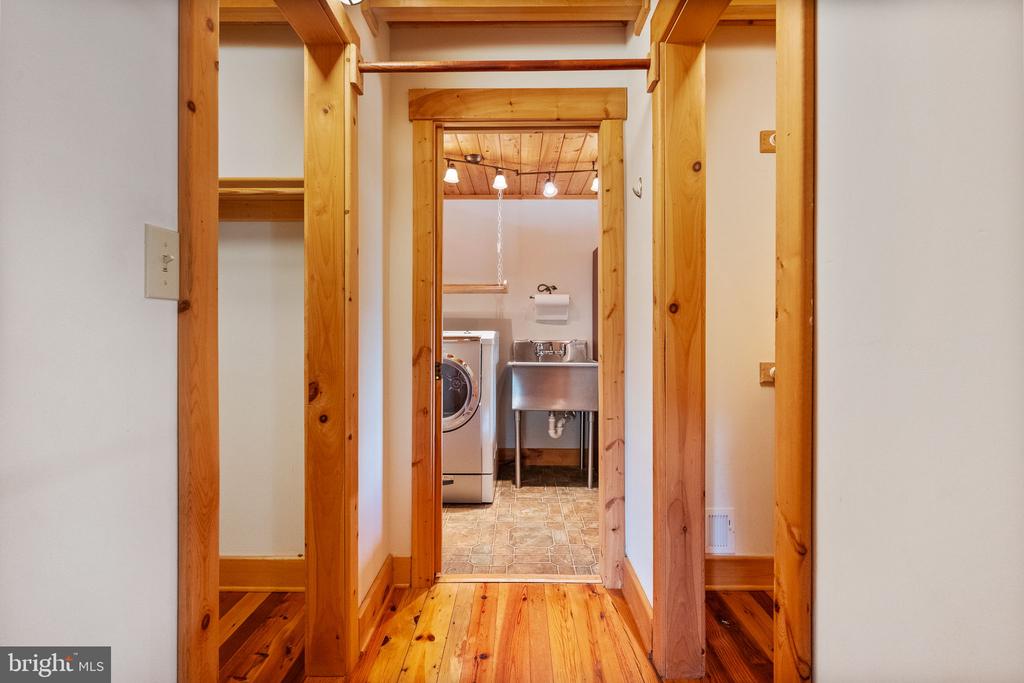 447 FABLE ROAD