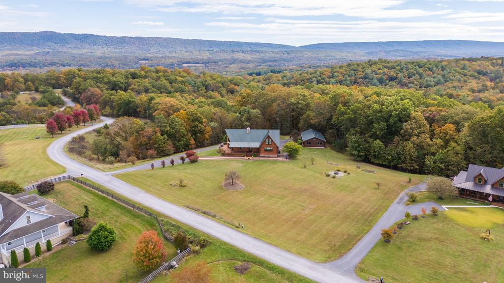 447 FABLE ROAD