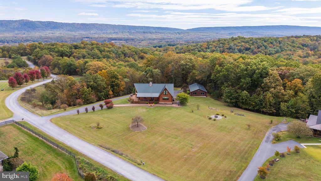 447 FABLE ROAD