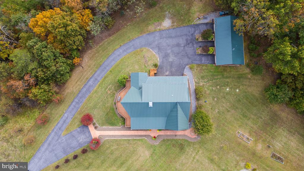 447 FABLE ROAD