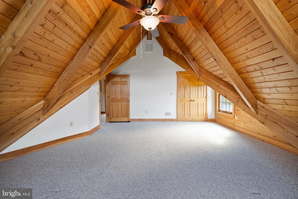 447 FABLE ROAD