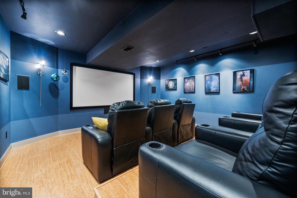 447 FABLE ROAD