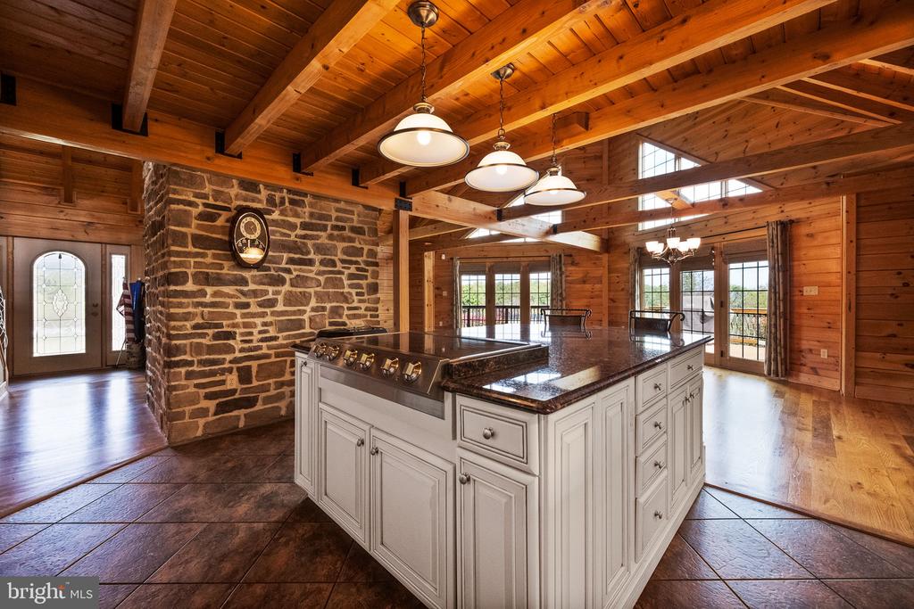 447 FABLE ROAD