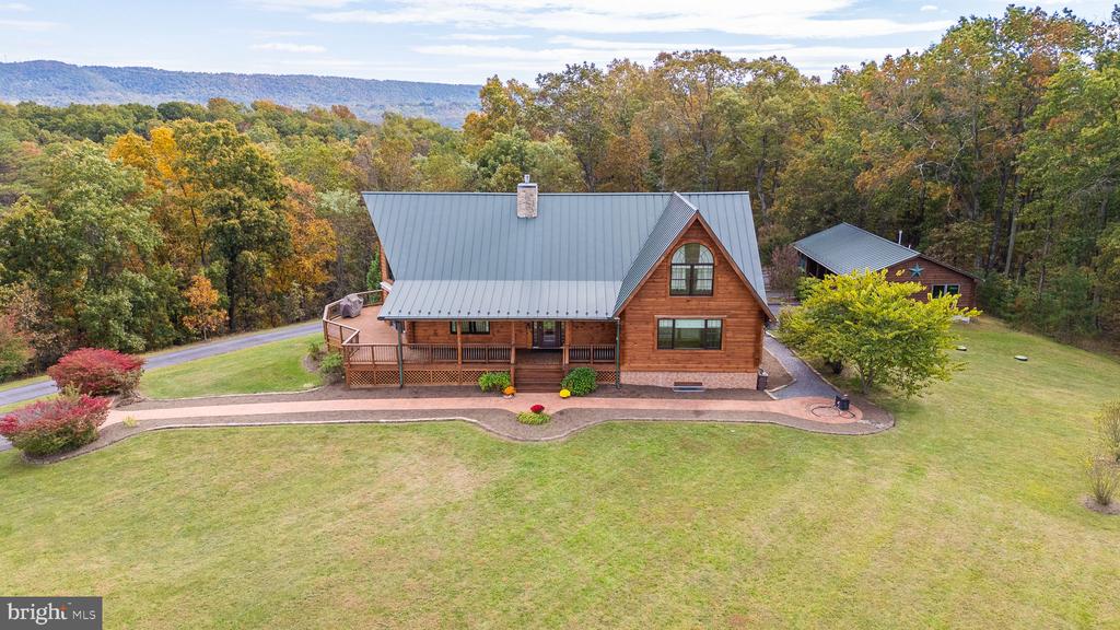 447 FABLE ROAD