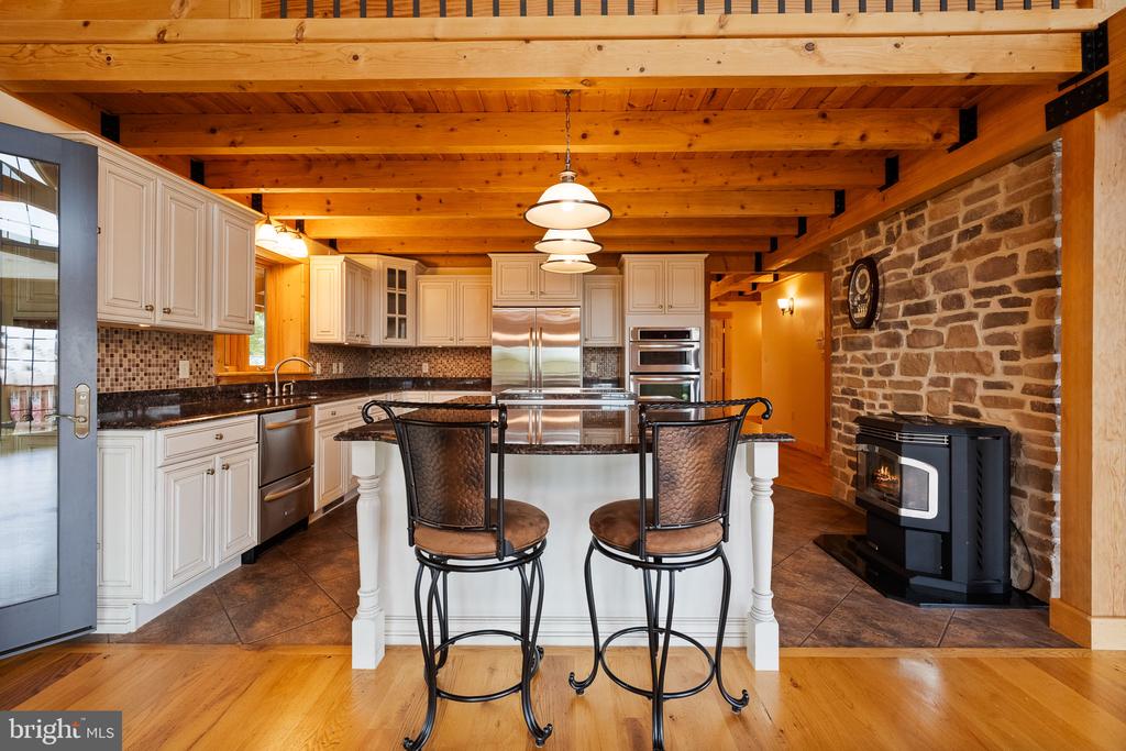 447 FABLE ROAD