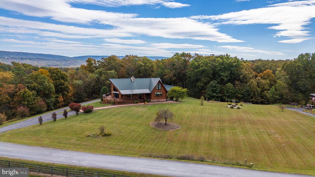 447 FABLE ROAD