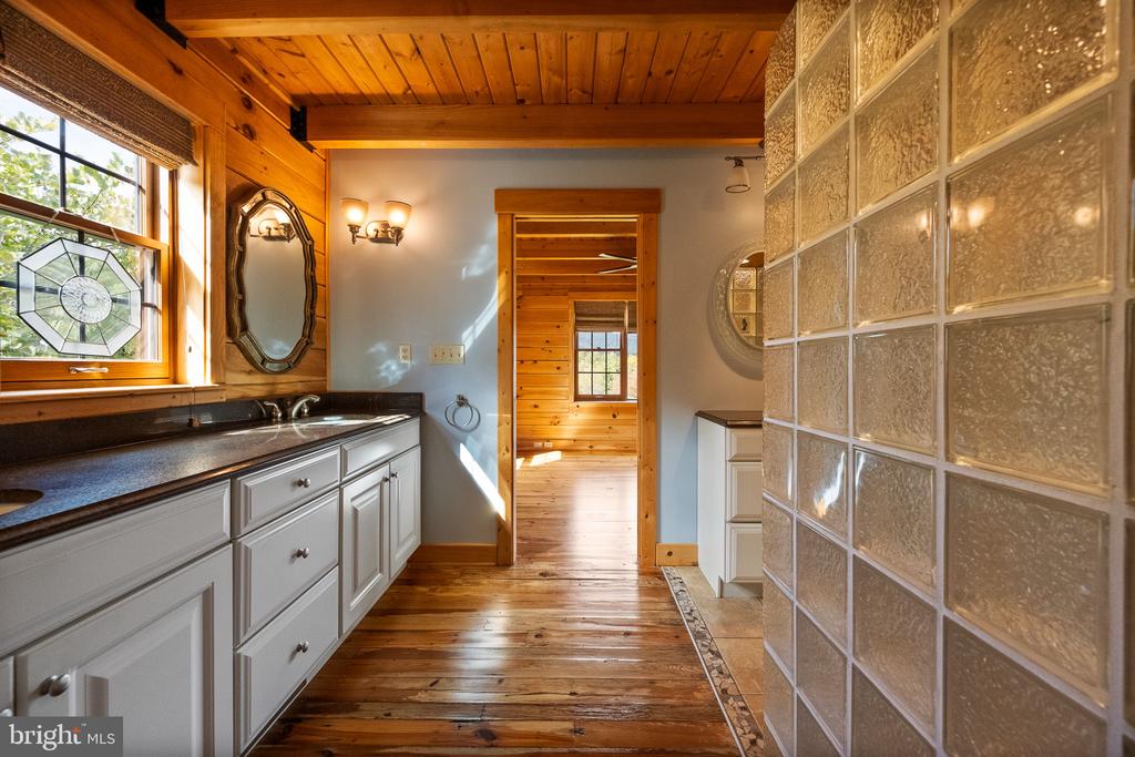 447 FABLE ROAD