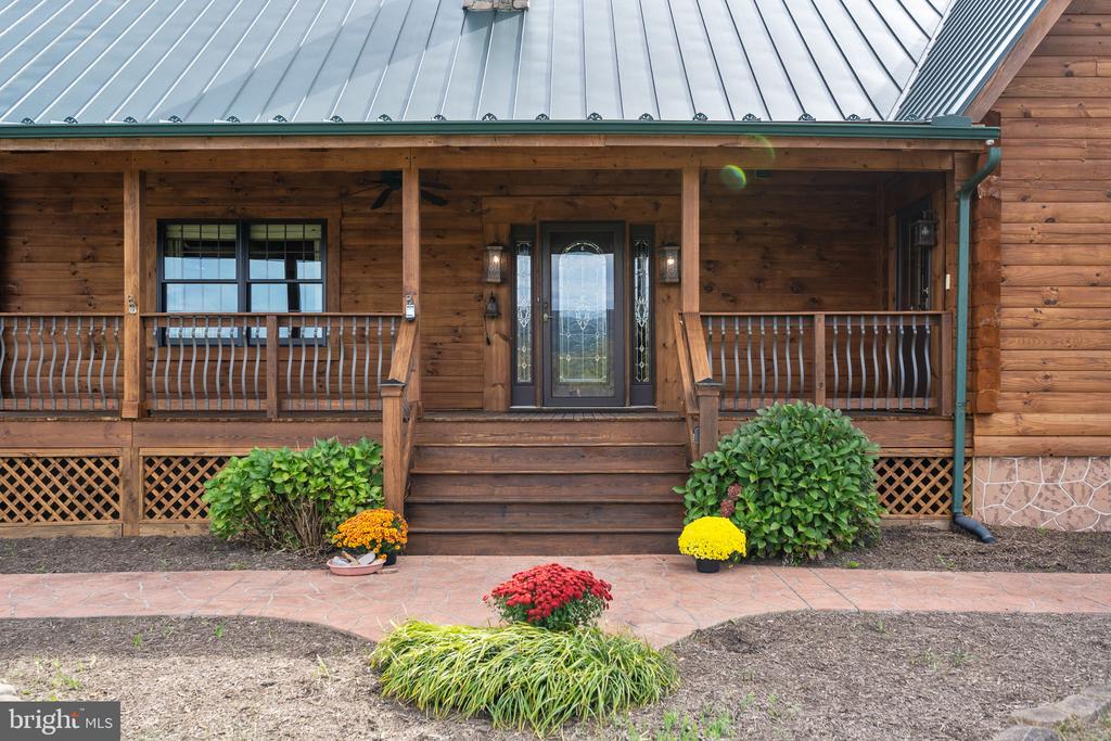 447 FABLE ROAD
