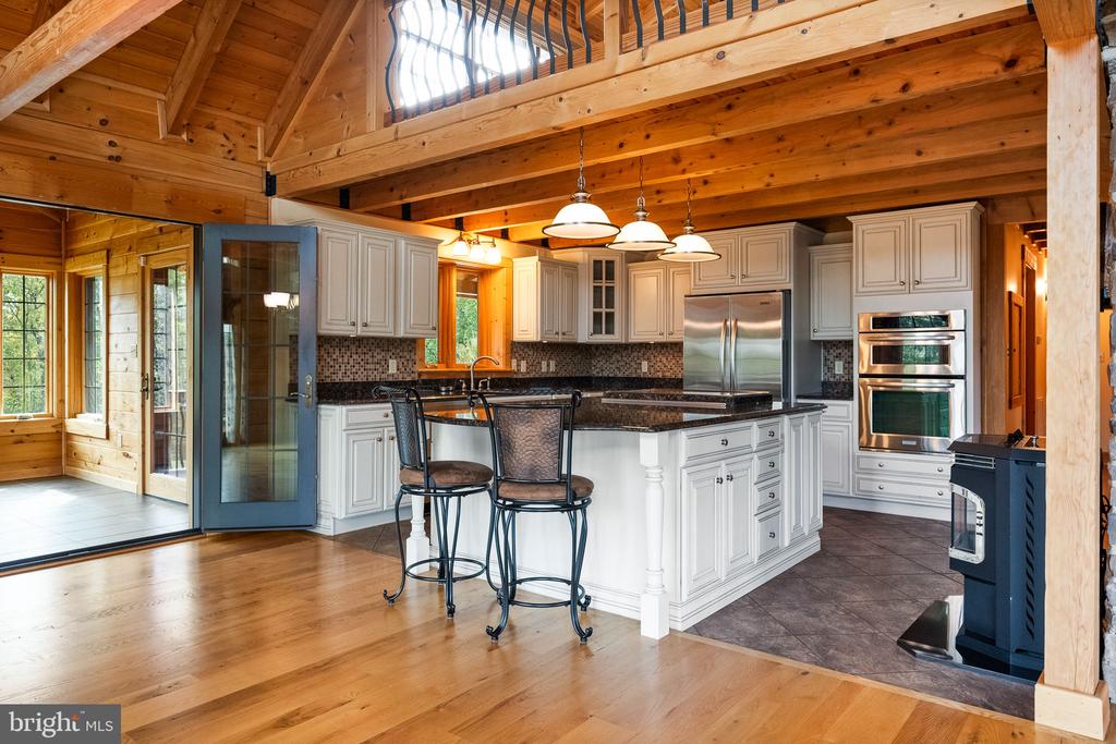 447 FABLE ROAD