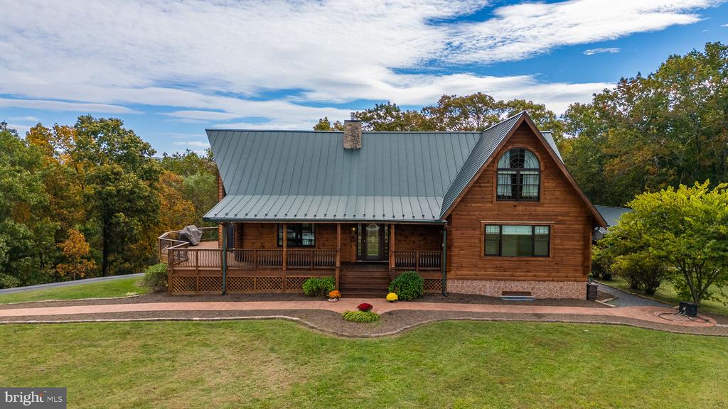 447 FABLE ROAD
