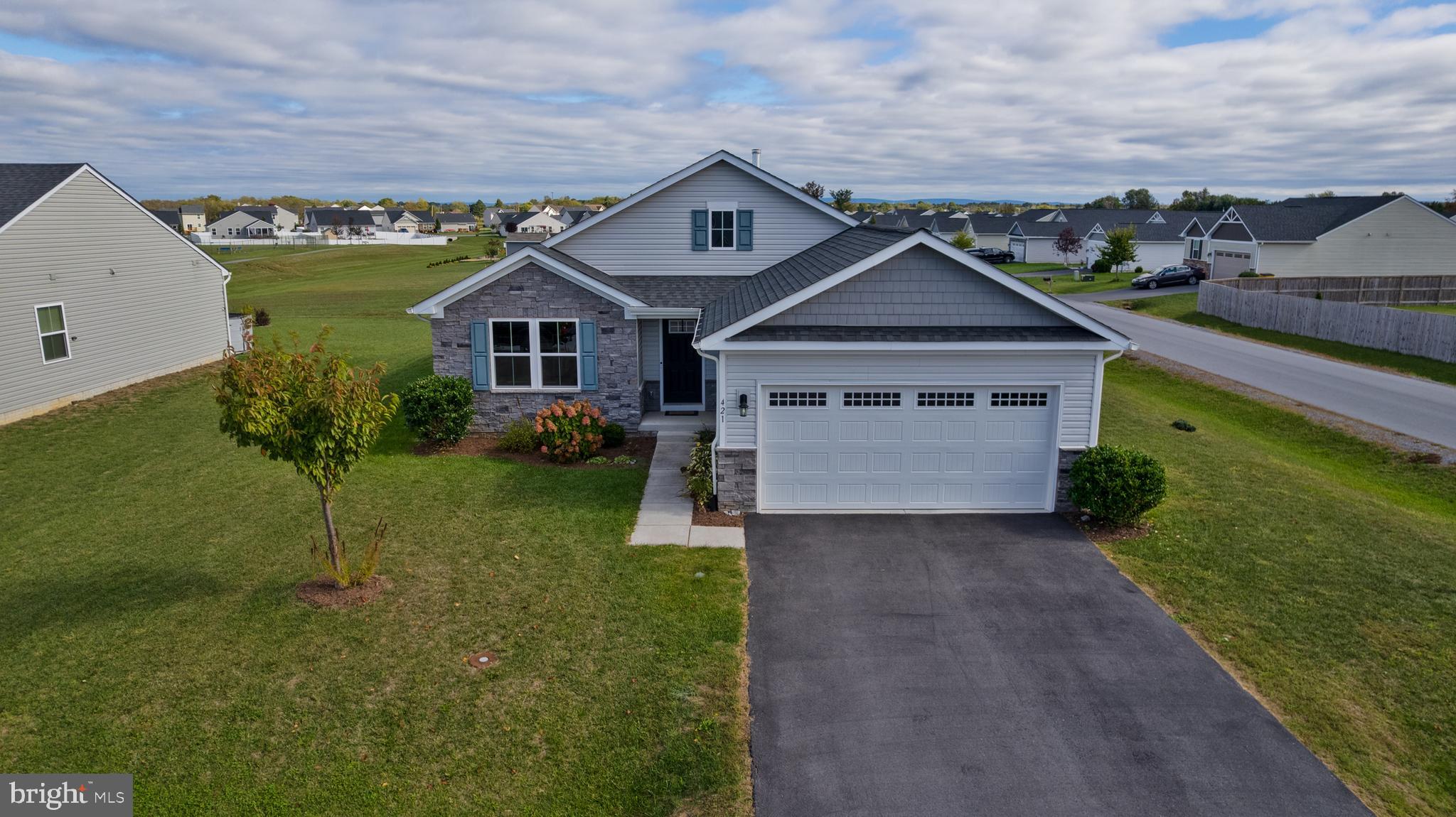 421 SWITCHGRASS COURT