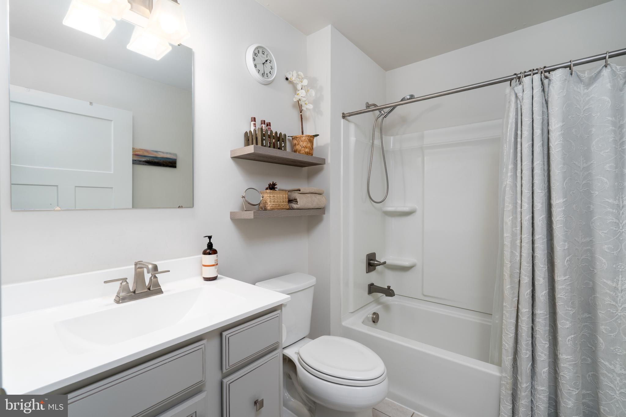 421 SWITCHGRASS COURT
