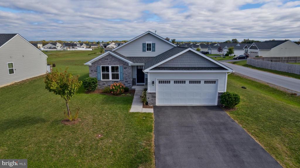 421 SWITCHGRASS COURT