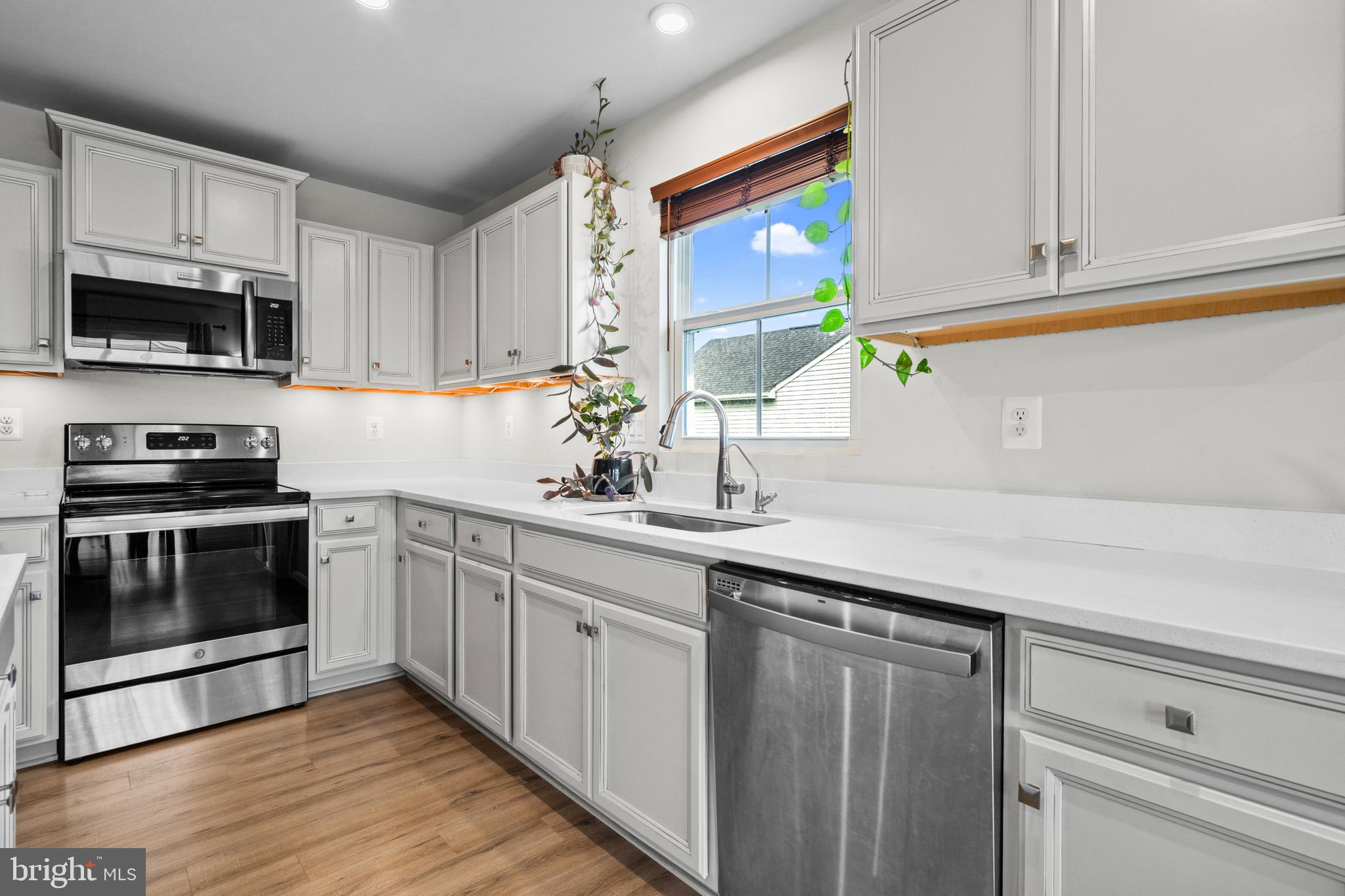 421 SWITCHGRASS COURT