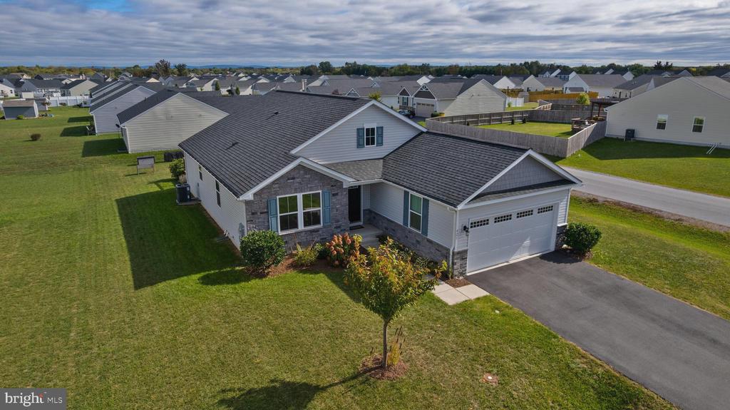 421 SWITCHGRASS COURT