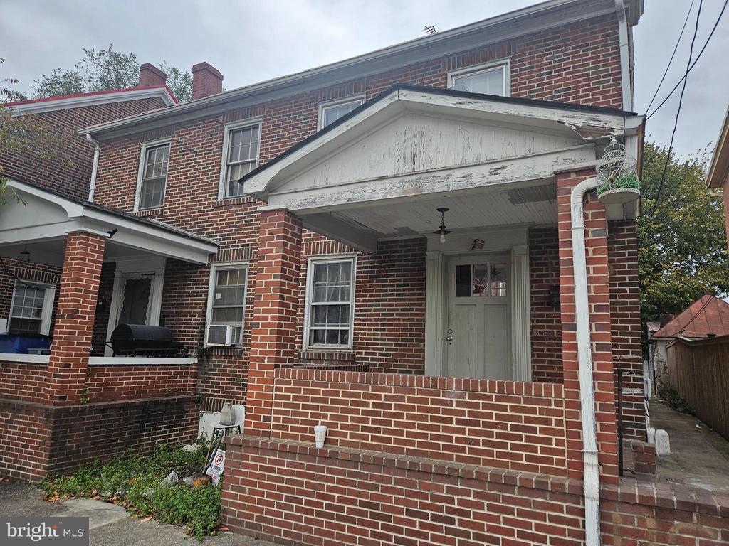 118 N MAPLE AVENUE