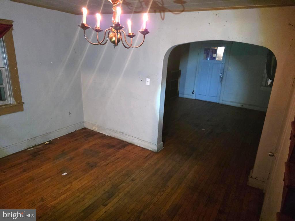 118 N MAPLE AVENUE
