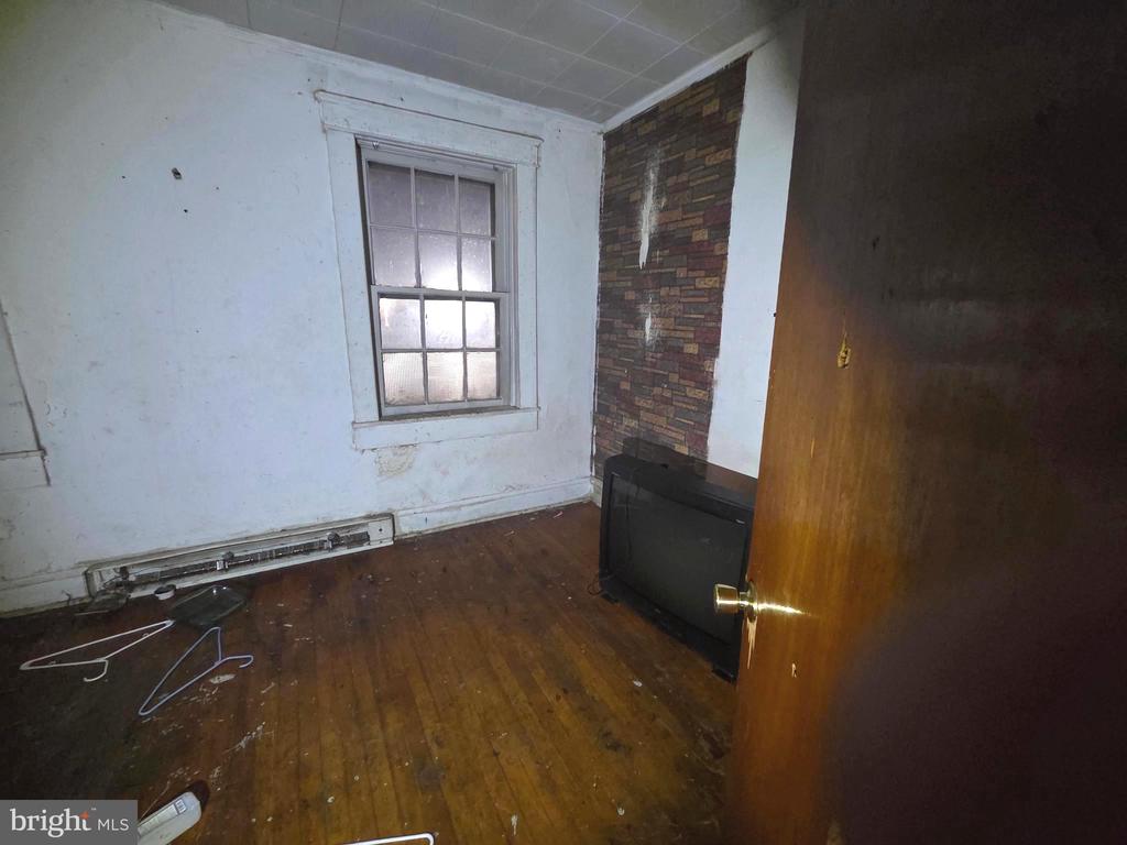 118 N MAPLE AVENUE