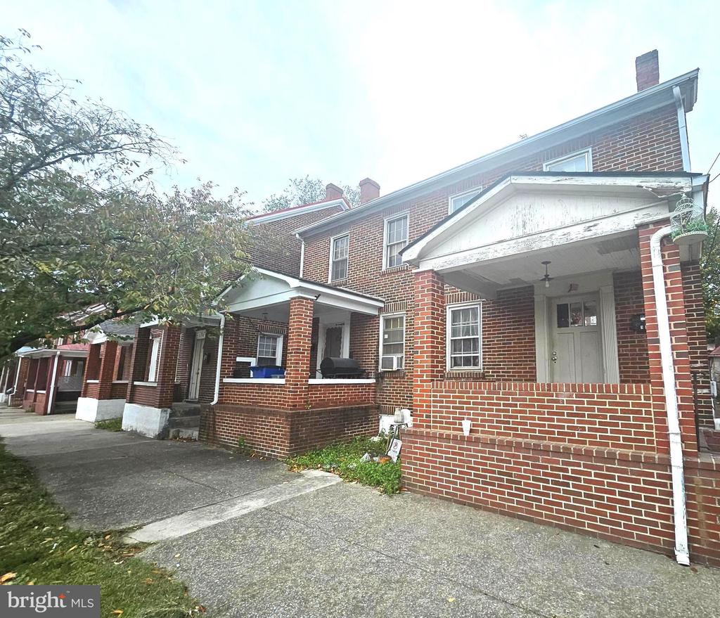 118 N MAPLE AVENUE