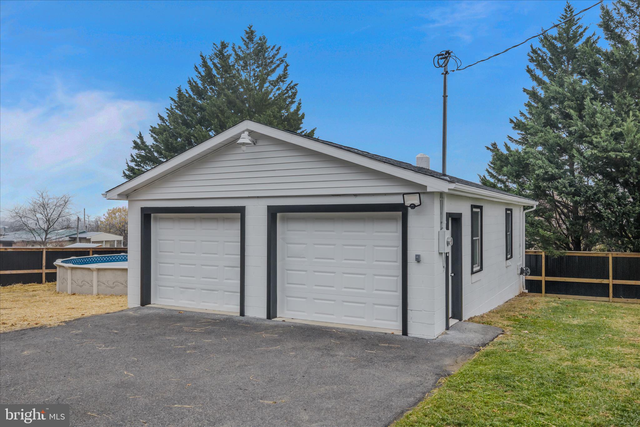 3032 DRY RUN ROAD