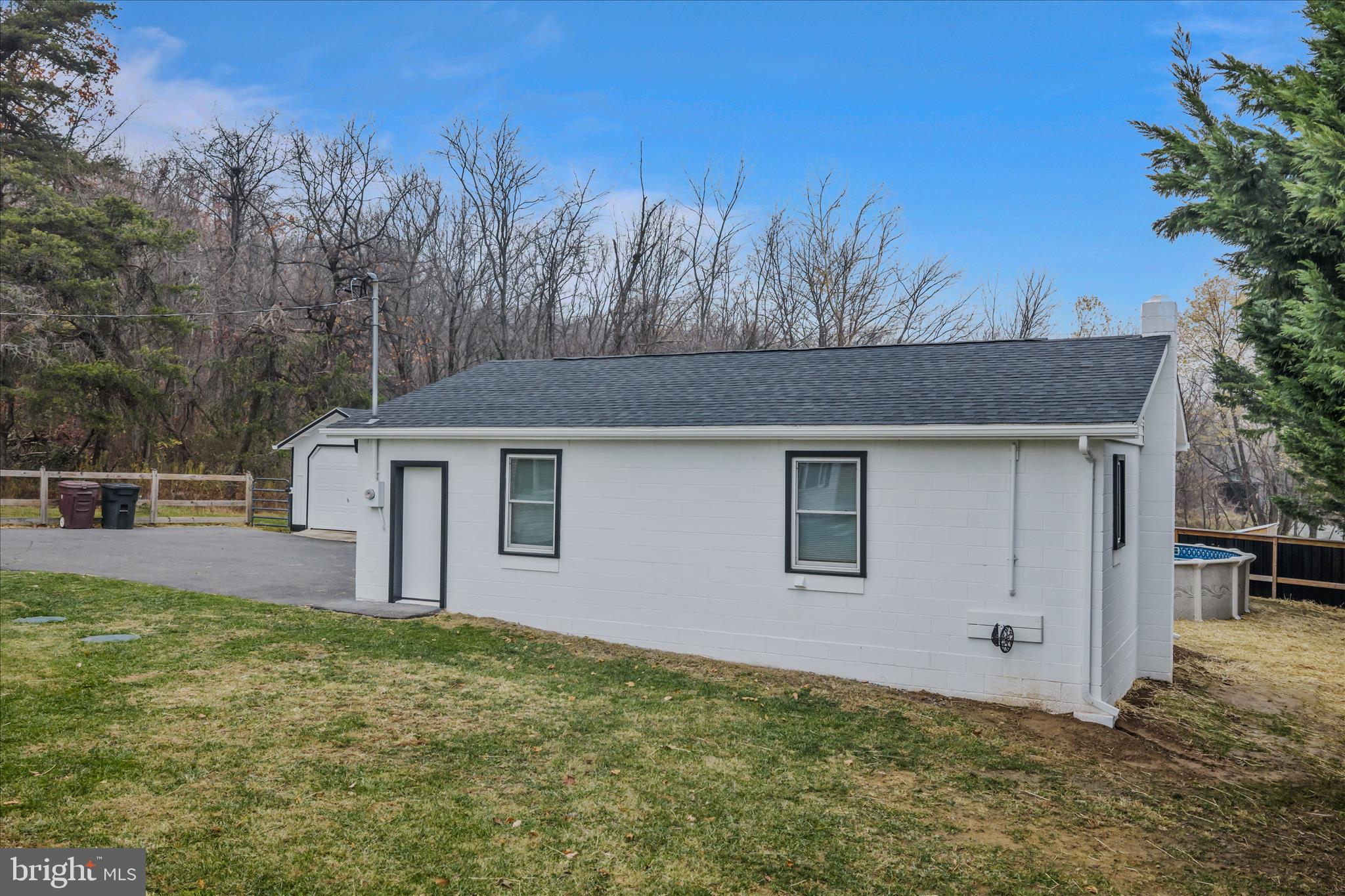 3032 DRY RUN ROAD