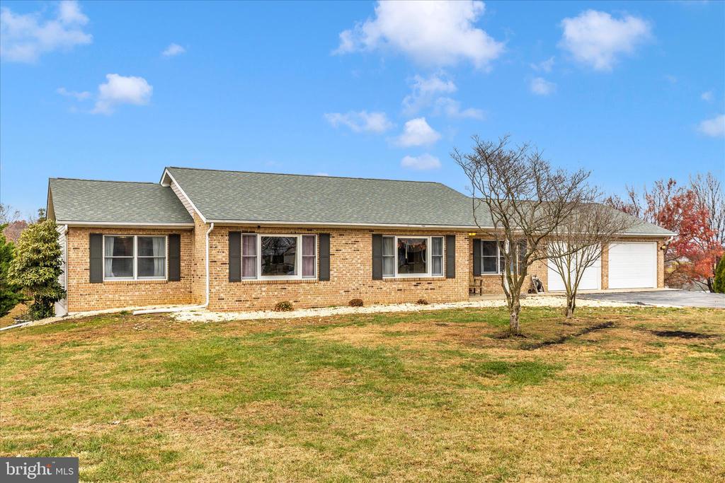 126 GAME TRAIL ROAD