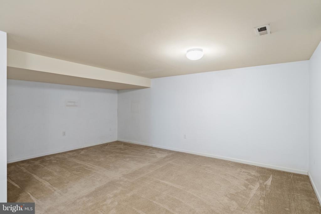 471 BENTLEY DRIVE