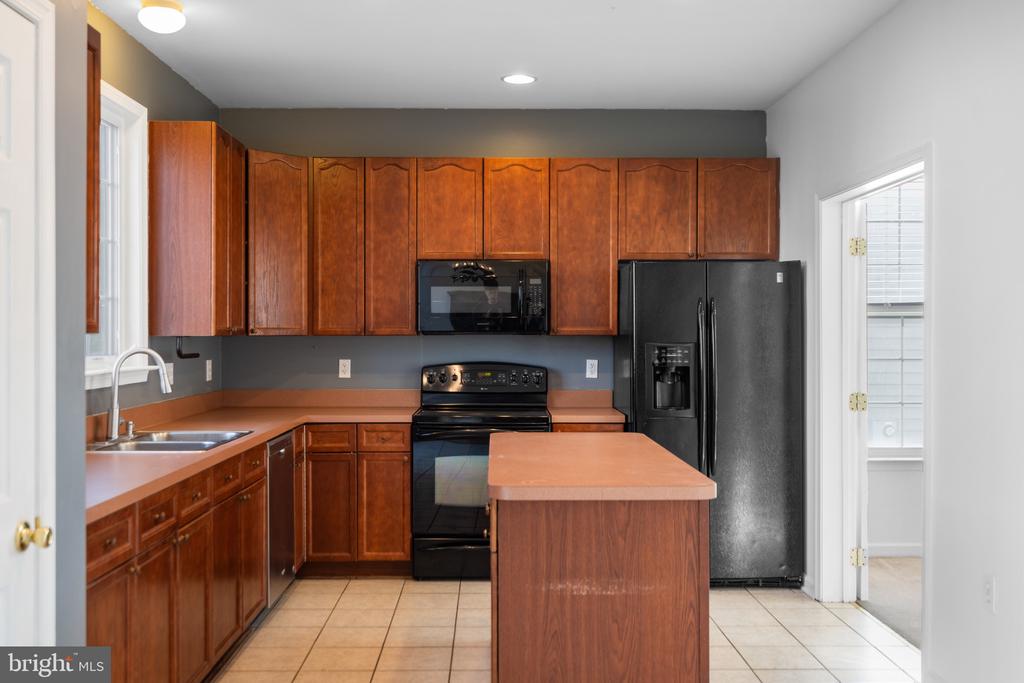 471 BENTLEY DRIVE