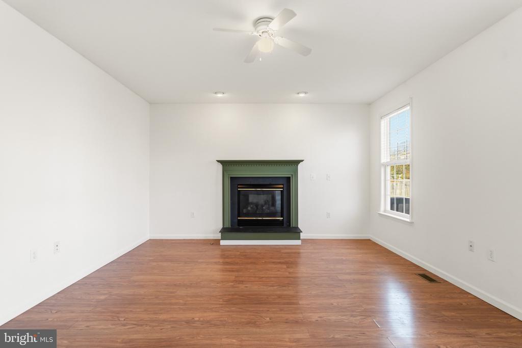 471 BENTLEY DRIVE