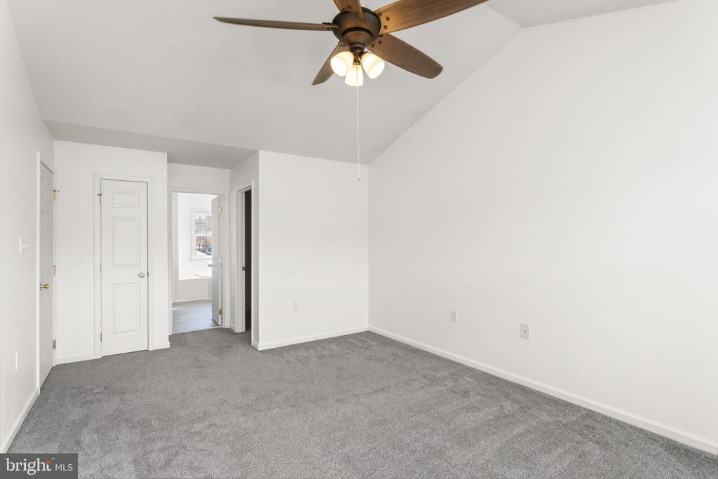471 BENTLEY DRIVE