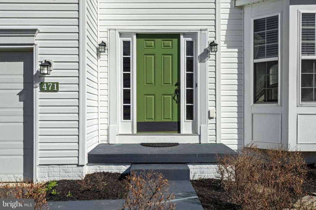 471 BENTLEY DRIVE