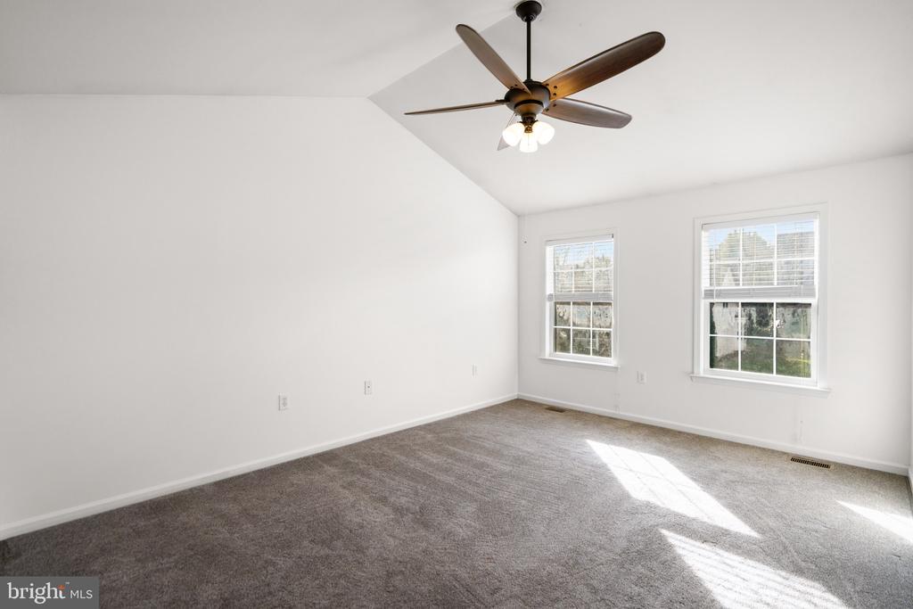 471 BENTLEY DRIVE