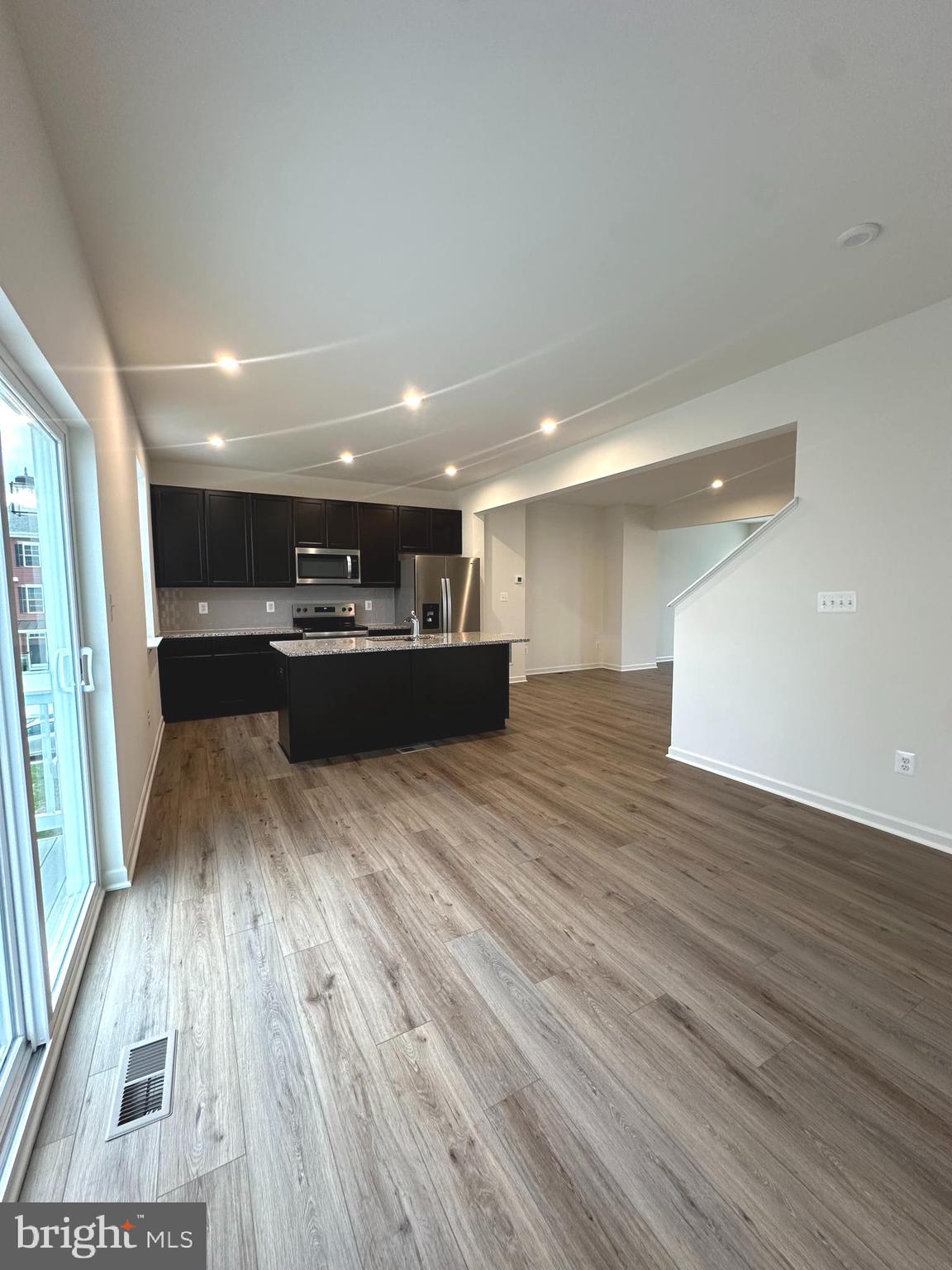93 STAFFORD PL