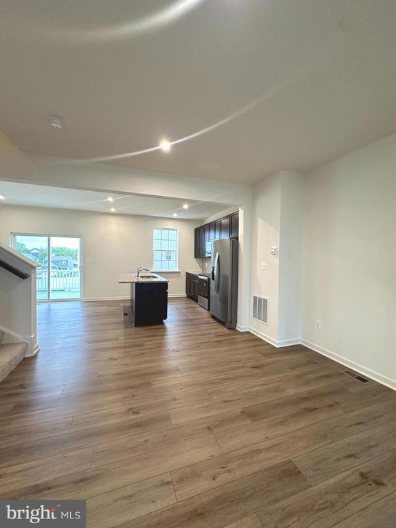 93 STAFFORD PL