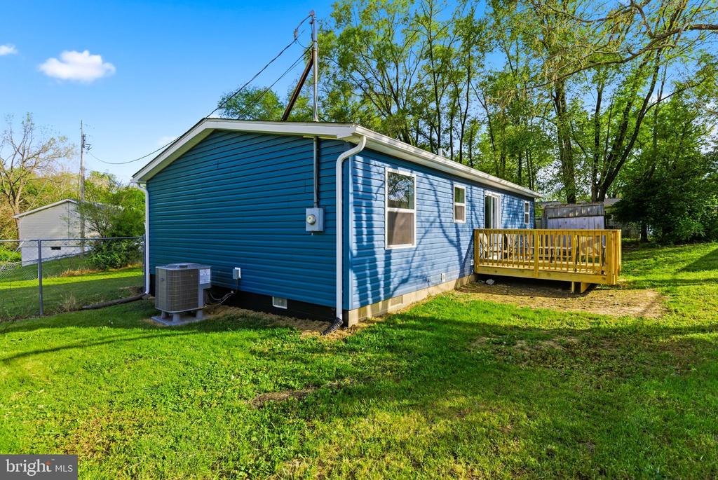 4 CAYMAN COURT