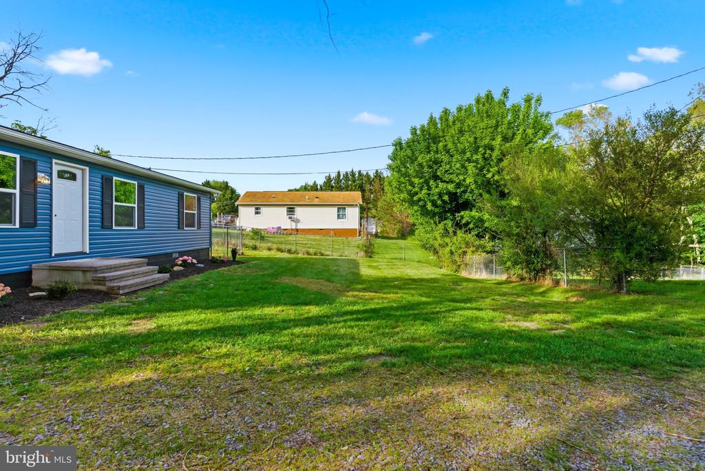 4 CAYMAN COURT