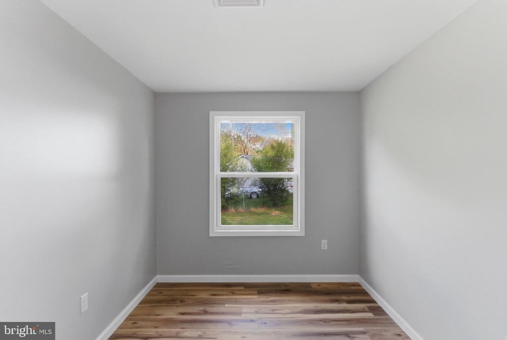 4 CAYMAN COURT