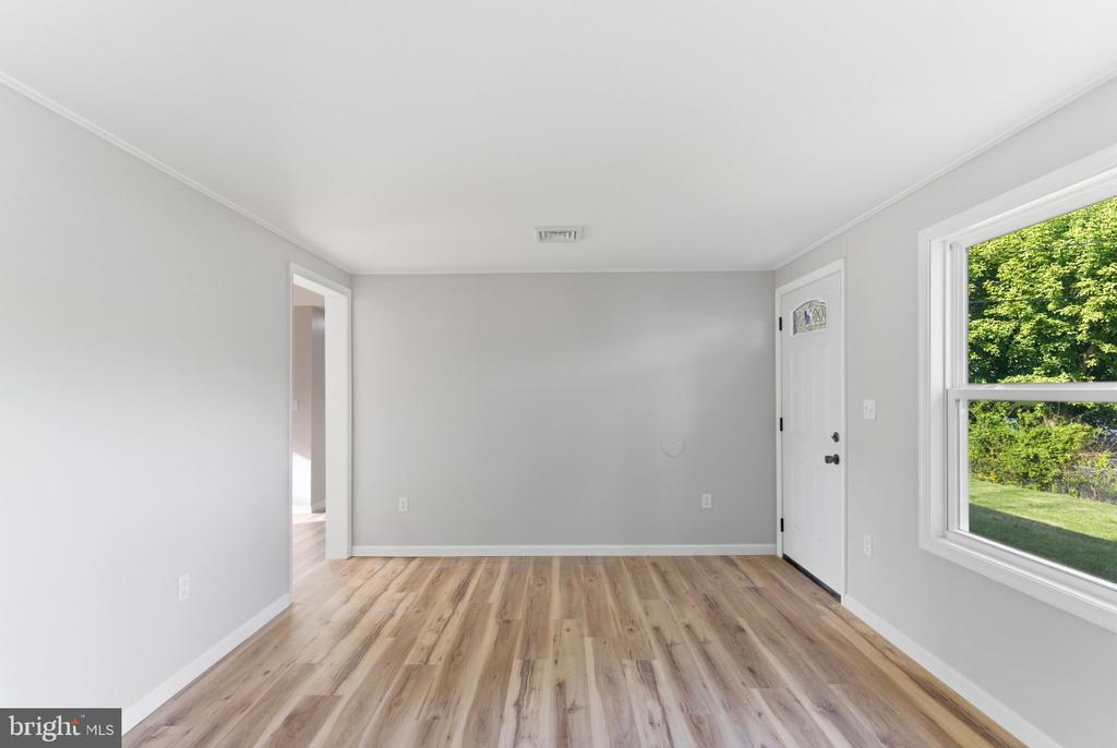 4 CAYMAN COURT