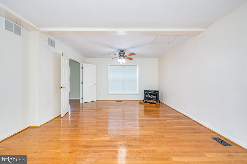 401 PONDEROSA TRAIL 1