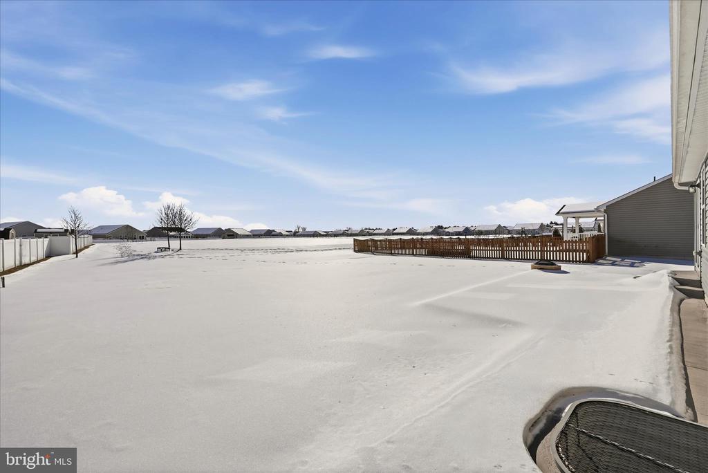313 SWITCHGRASS COURT