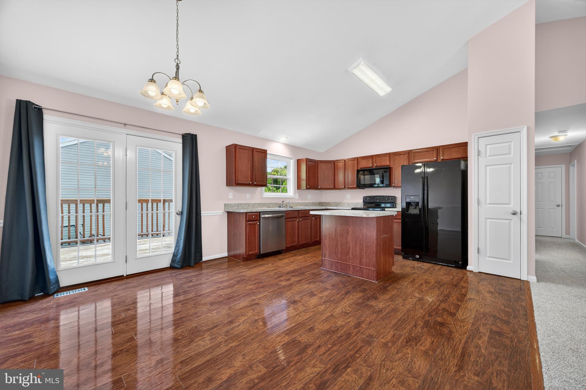 153 EISENHOWER CIRCLE
