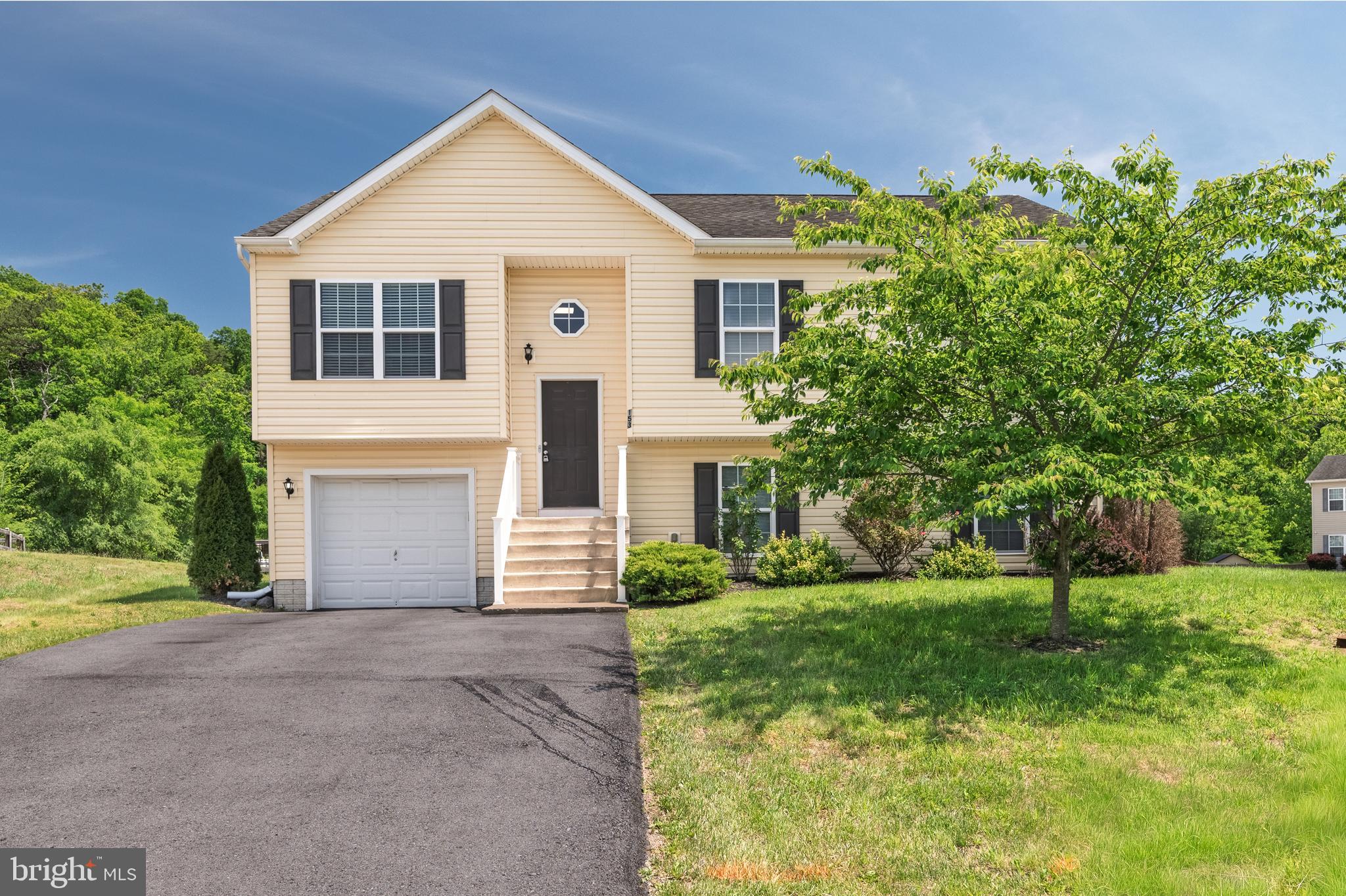 153 EISENHOWER CIRCLE