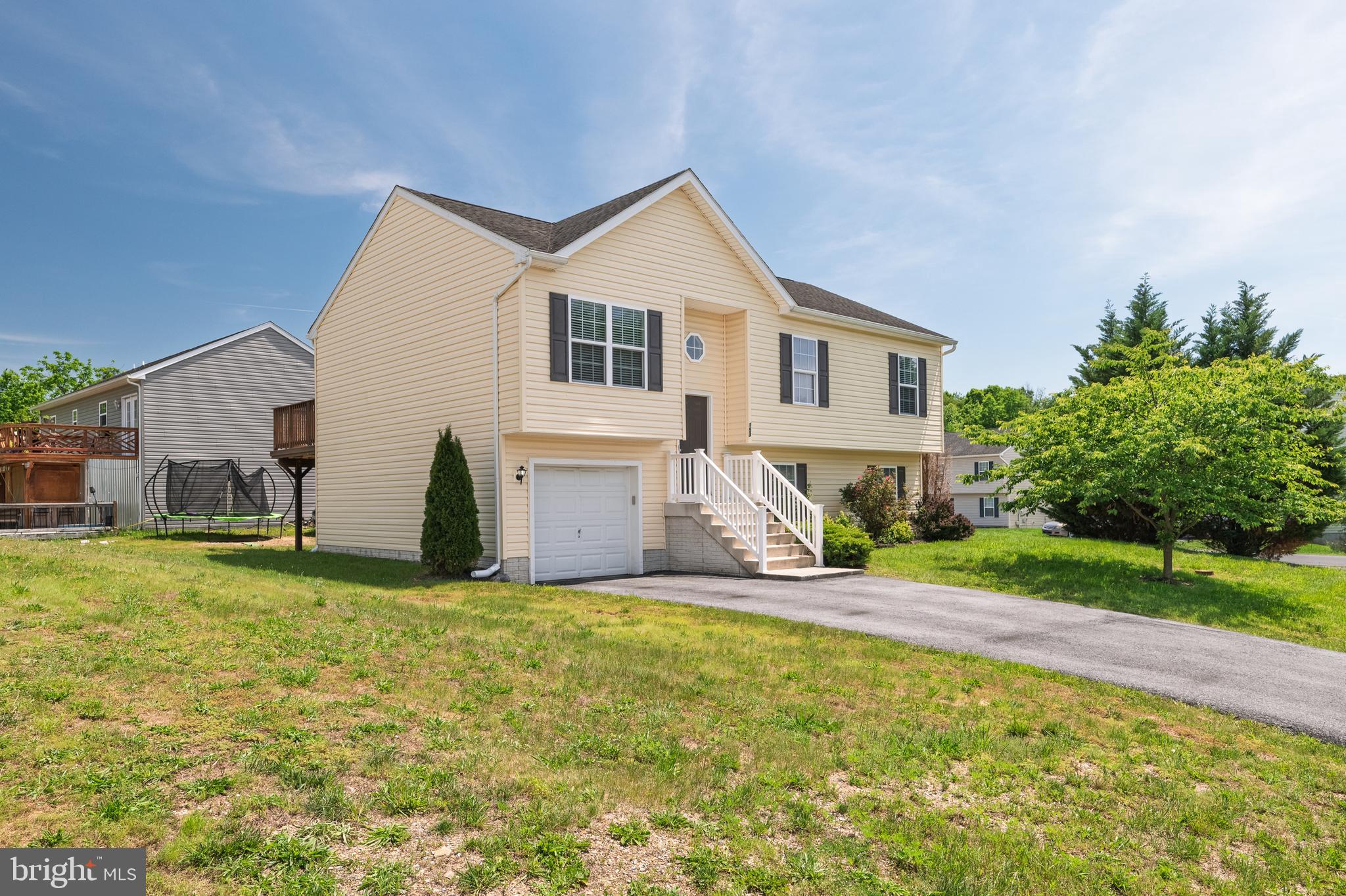 153 EISENHOWER CIRCLE