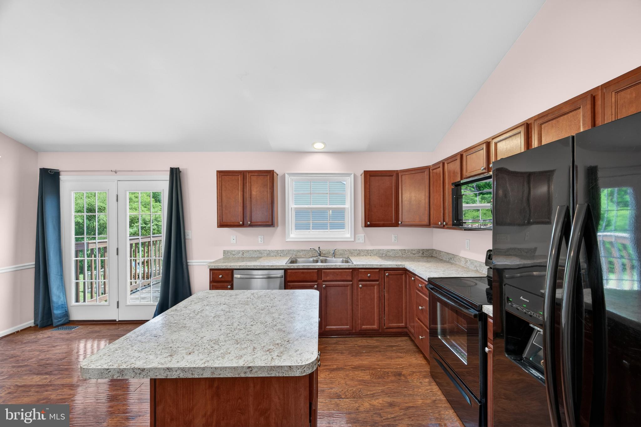 153 EISENHOWER CIRCLE