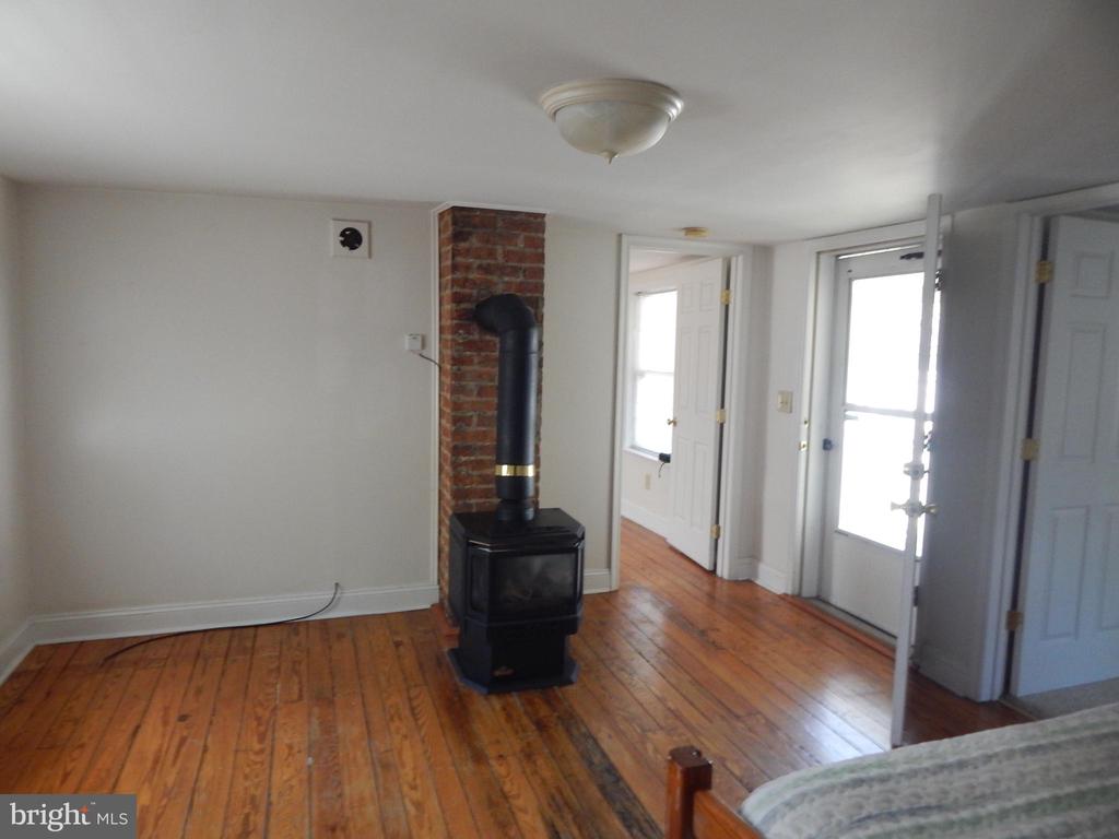 507 W JOHN STREET