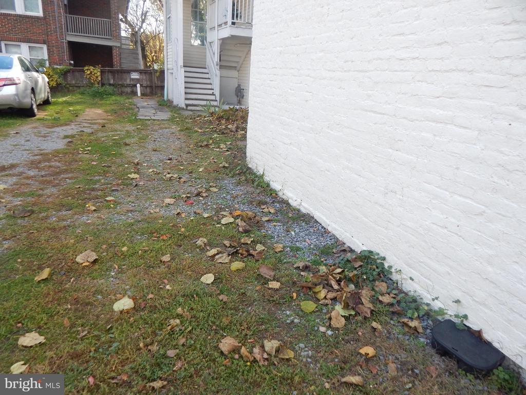 507 W JOHN STREET