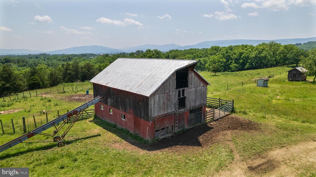 584 Hott Hill Rd